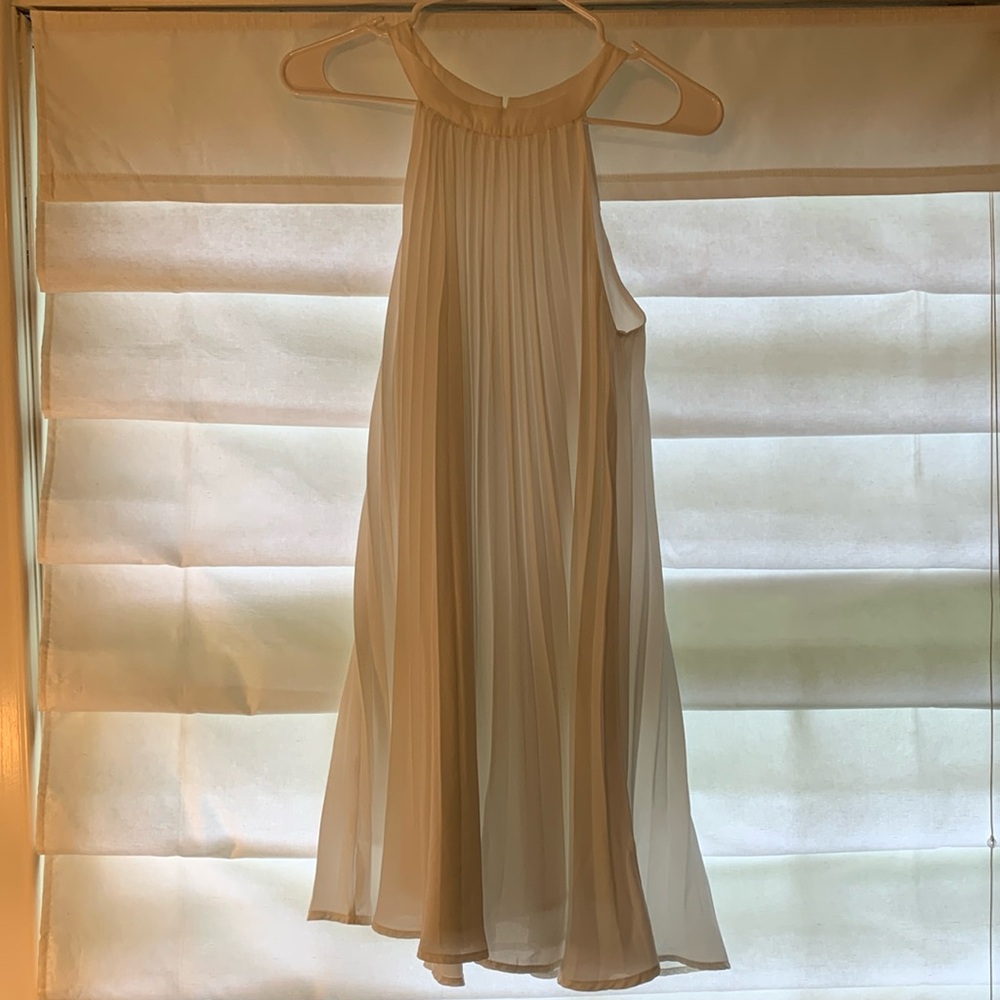White Amazon pleated dress